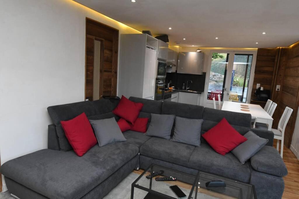 Logement Renove Avec Vue Panoramique La Saussaz Exterior photo